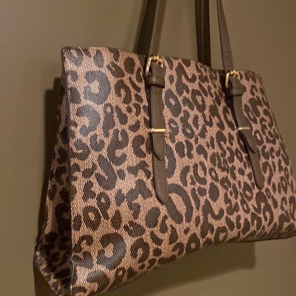 Leopard Print Shoulder Bag. - Picture 2 of 14